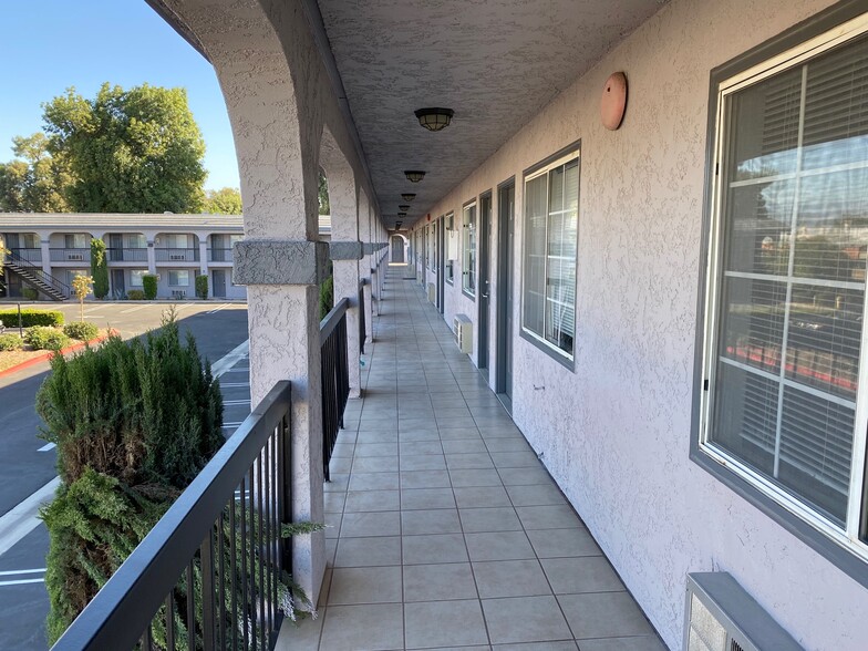 Primary Photo Of 4780 W Mission Blvd, Montclair Office Residential For Lease