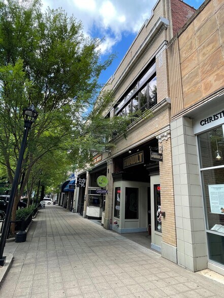 More Photos Of 213 N Main St, Greenville Storefront Retail Office For Lease