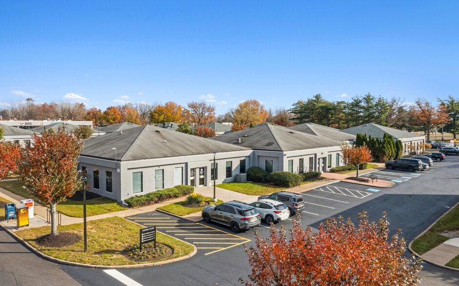 More Photos Of 970 Town Center Dr, Langhorne Unknown For Lease