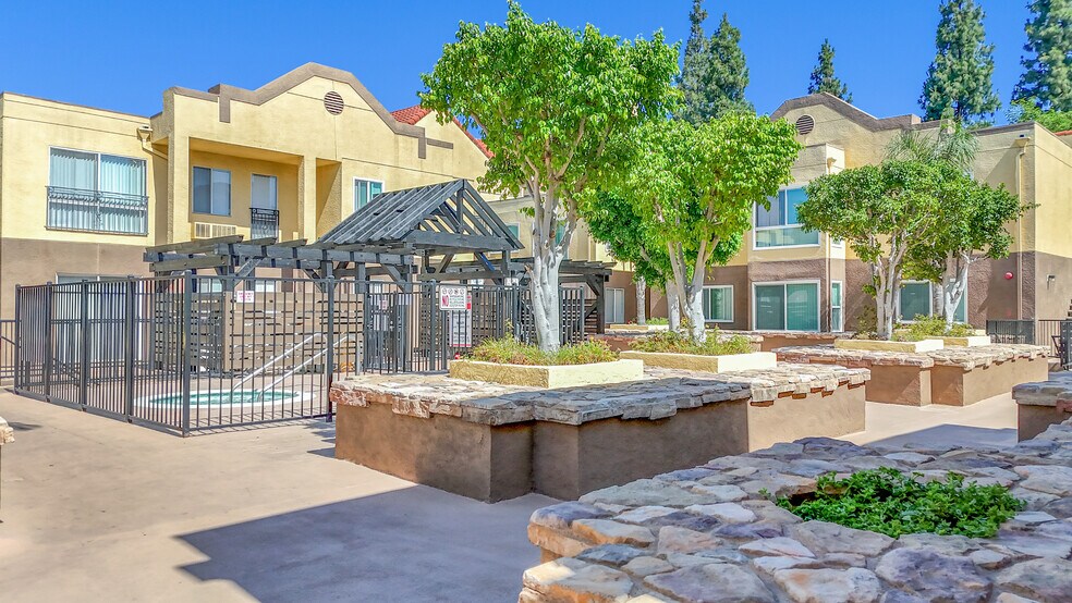 More Photos Of 15909 Vermont Ave, Paramount Apartments For Sale