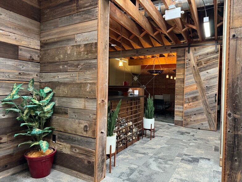 More Photos Of 914 Macdonald Ave, Richmond Storefront Retail Office For Lease