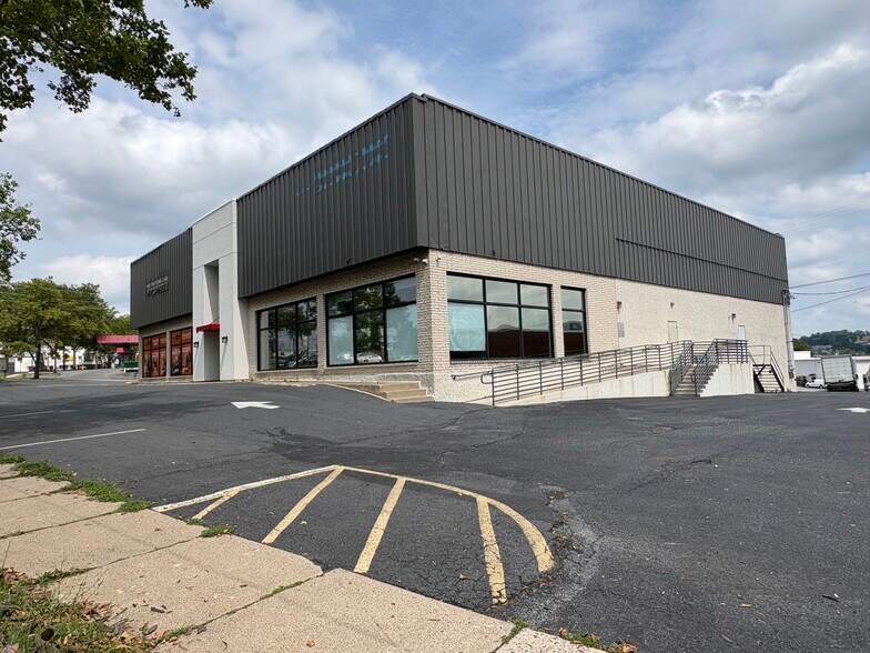 More Photos Of 622 Union Blvd, Allentown Medical For Sale