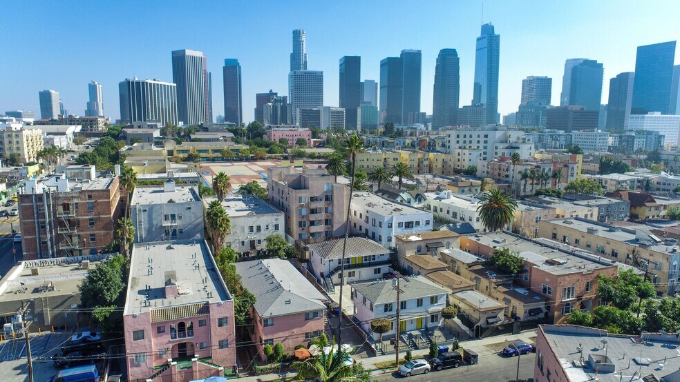 More Photos Of 316 Columbia Ave, Los Angeles Apartments For Sale