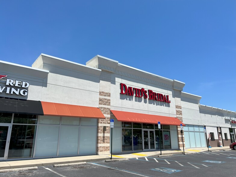 Primary Photo Of 5912 N Davis Hwy, Pensacola Freestanding For Lease