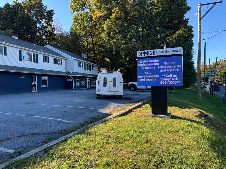 More Photos Of 4095 Chestnut St, Emmaus Storefront Retail Residential For Lease