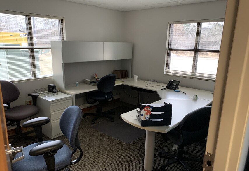 More Photos Of 1301 Cheri Blvd, Marinette Office For Sale
