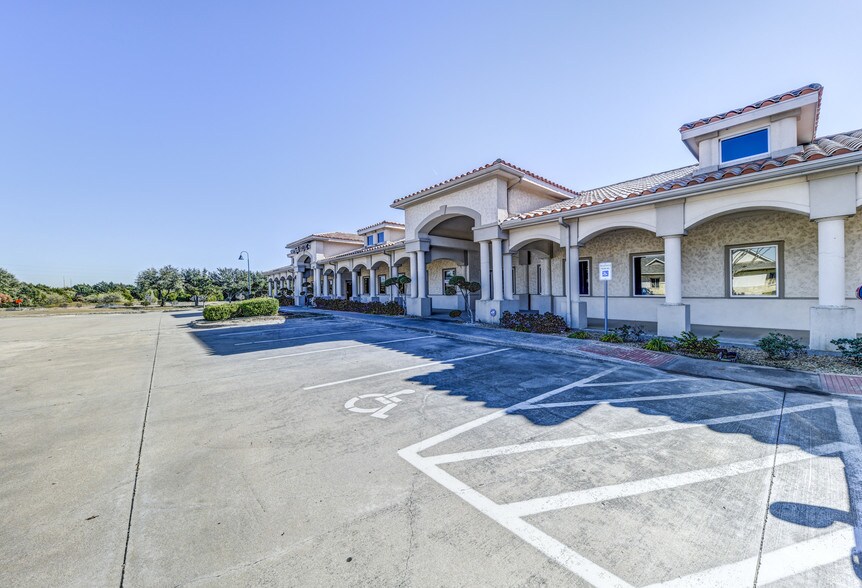 More Photos Of 1001 Long Prairie Rd, Flower Mound Medical For Sale