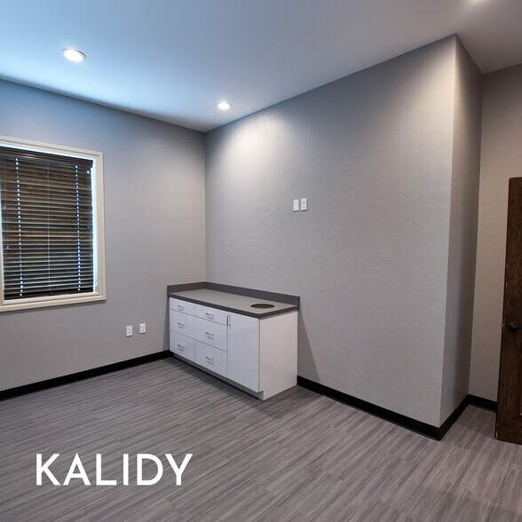 More Photos Of 2220 NW 164th St, Edmond Office For Sale