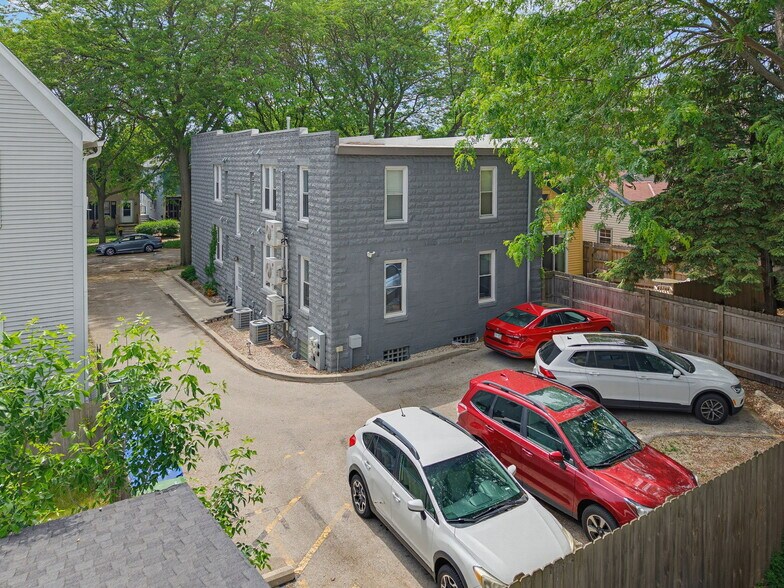 More Photos Of 2436 S Wentworth Ave, Milwaukee Apartments For Sale