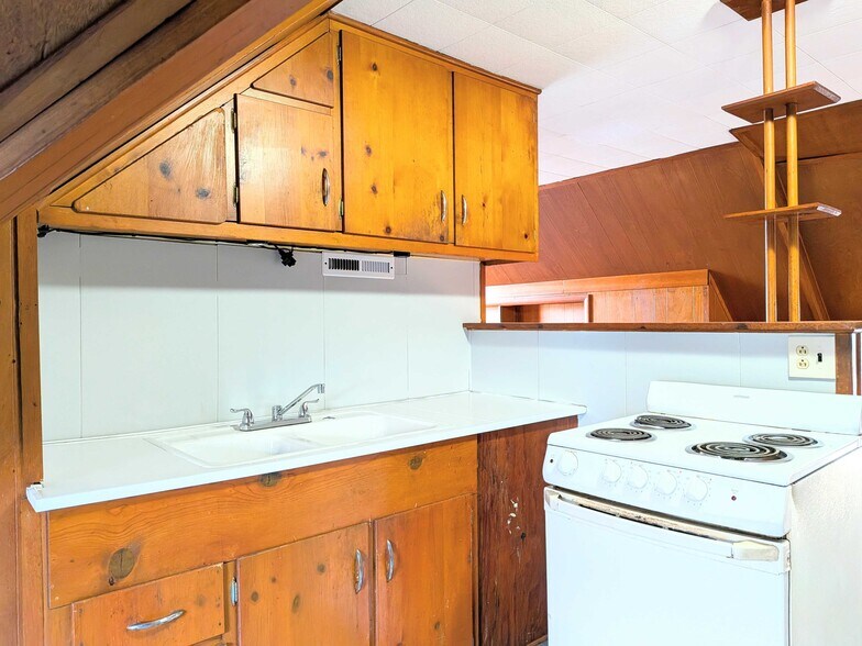 More Photos Of 18 5th St NE, Massillon Apartments For Sale