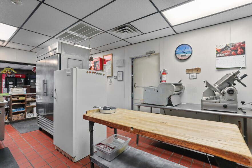 More Photos Of 130 N Raleigh St, Martinsburg Restaurant For Sale