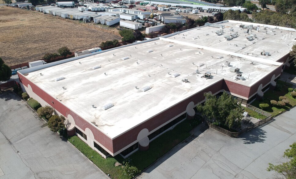 More Photos Of 205 Apollo Way, Hollister Manufacturing For Lease