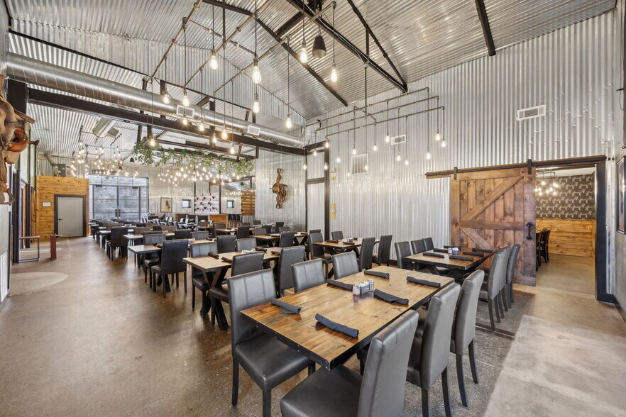 More Photos Of 132 Louisiana St, Celina Restaurant For Sale