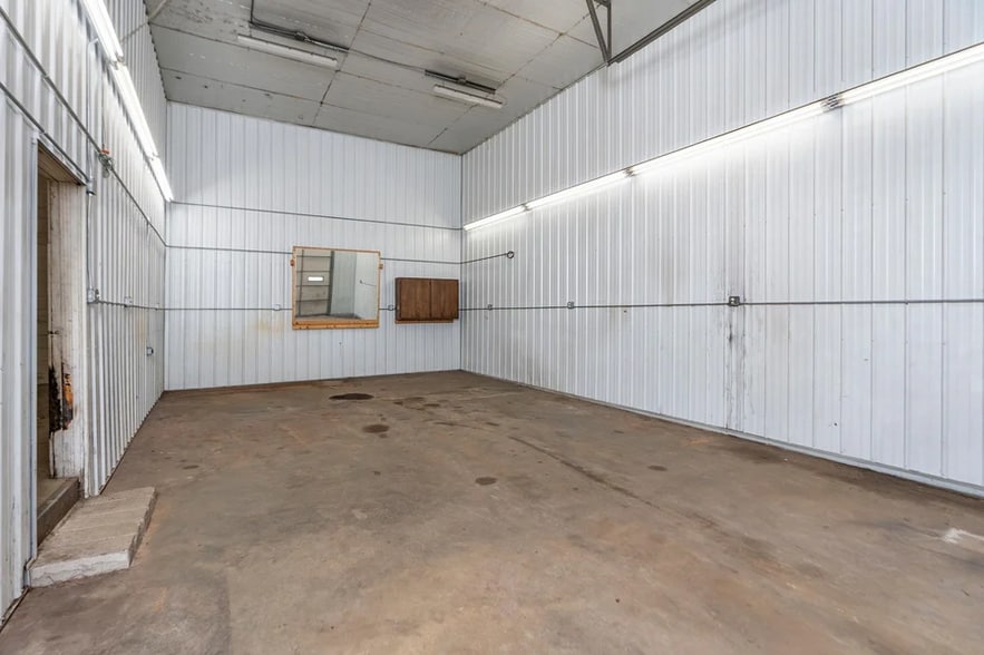 More Photos Of 3231 Stuarts Draft Hwy, Stuarts Draft Warehouse For Sale