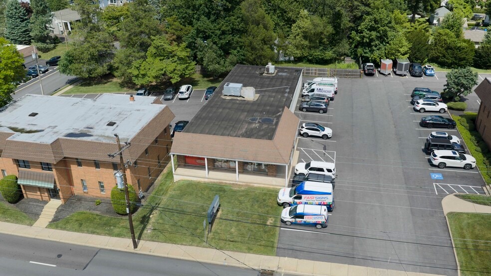 More Photos Of 707 Easton Rd, Willow Grove Freestanding For Sale