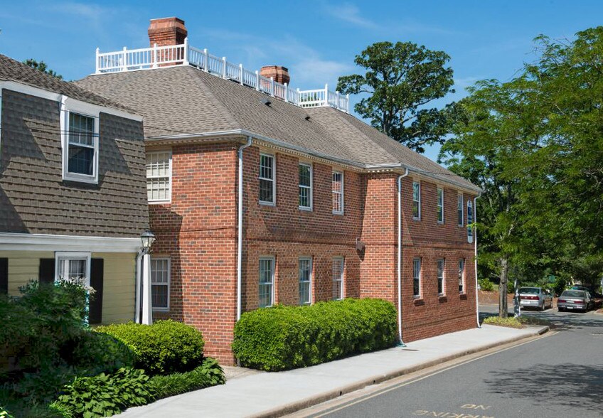 More Photos Of 9603 W Gayton Rd, Richmond Office For Lease