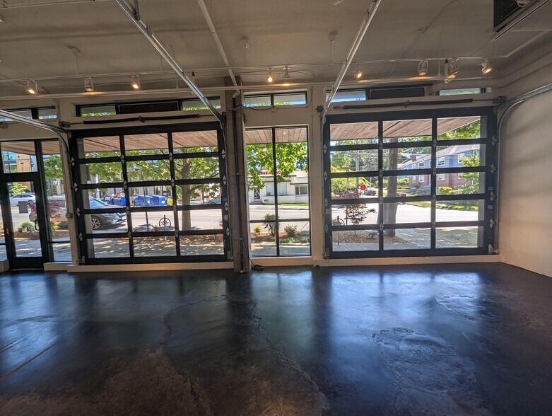 More Photos Of 4111 Stone Way N, Seattle Apartments For Lease