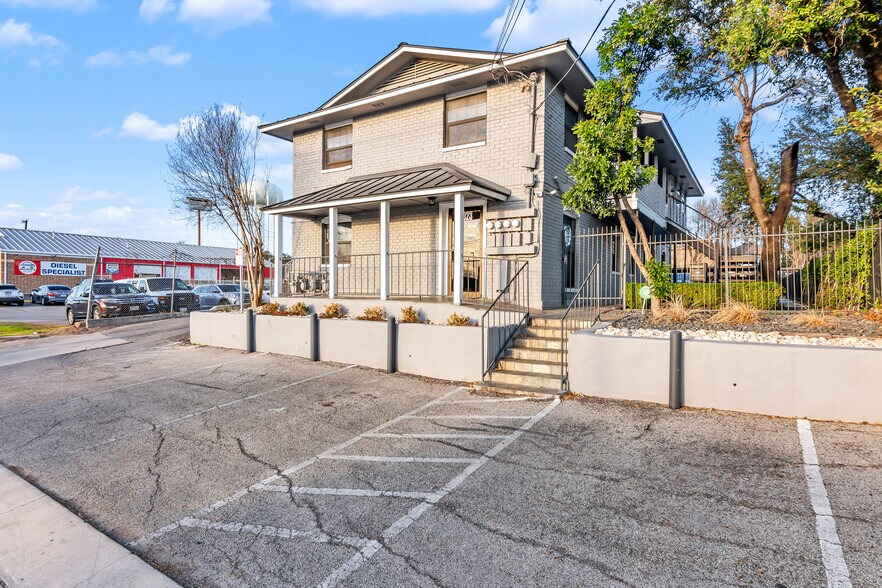 More Photos Of 2023 Lockhill Selma Rd, San Antonio Office Residential For Sale