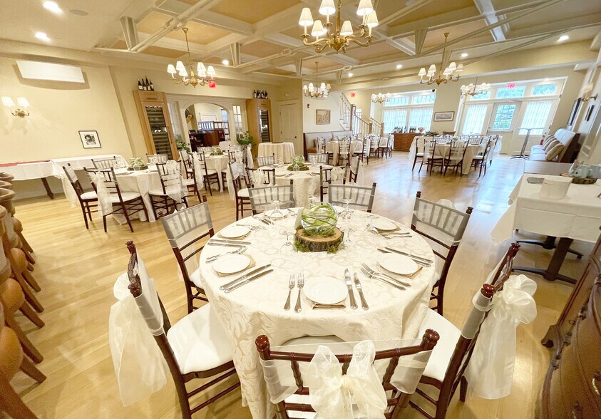 More Photos Of 20 Station Ave, Groton Restaurant For Sale