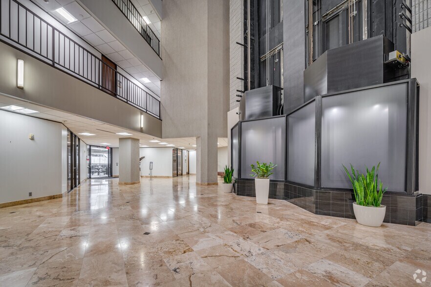 More Photos Of 333 N Sam Houston Pky E, Houston Office For Lease