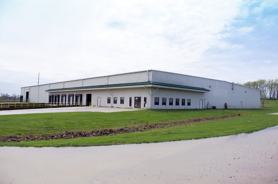 Primary Photo Of 2602 W Randolph St, Vandalia Distribution For Lease