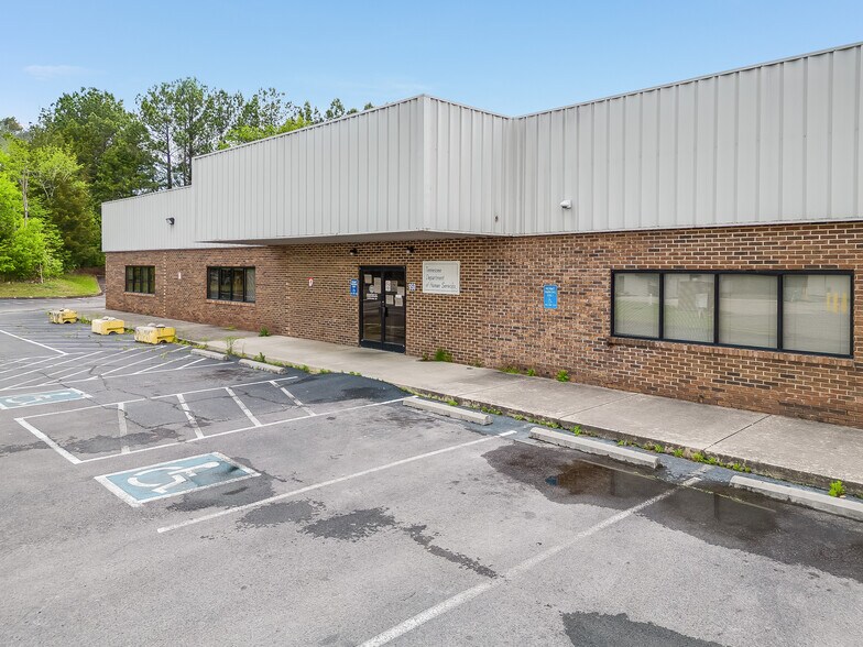 More Photos Of 950 Starvue Dr NW, Cleveland Office For Sale