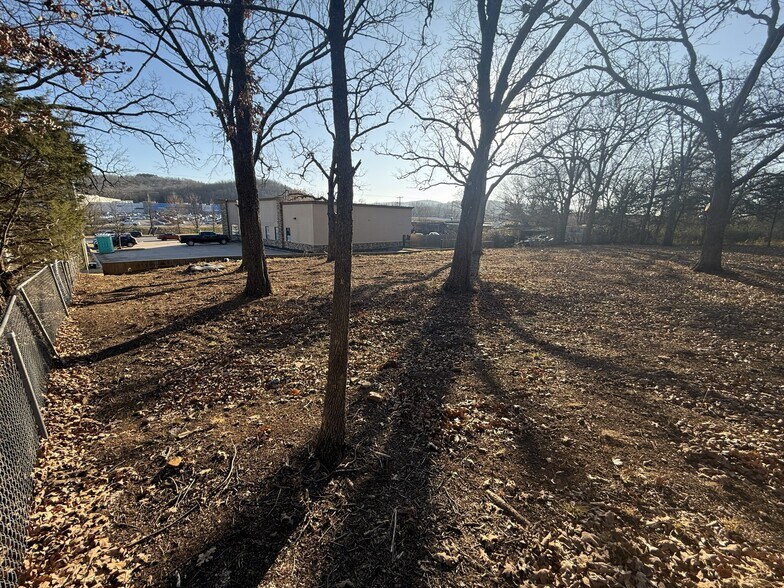More Photos Of 2868 W Martin Luther King Blvd, Fayetteville Medical For Sale