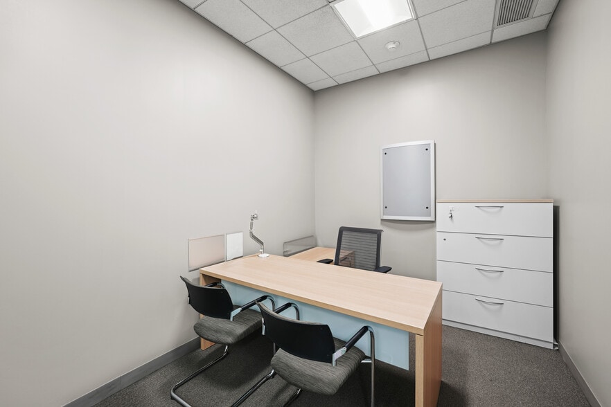 More Photos Of 7809 Metropolitan Ave, Middle Village Bank For Lease