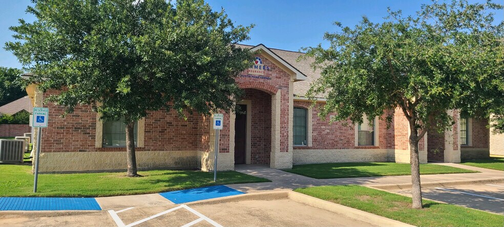 More Photos Of 3400 Eldorado Pky, McKinney Medical For Lease