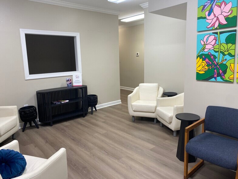 More Photos Of 527 Keisler Dr, Cary Office For Sale