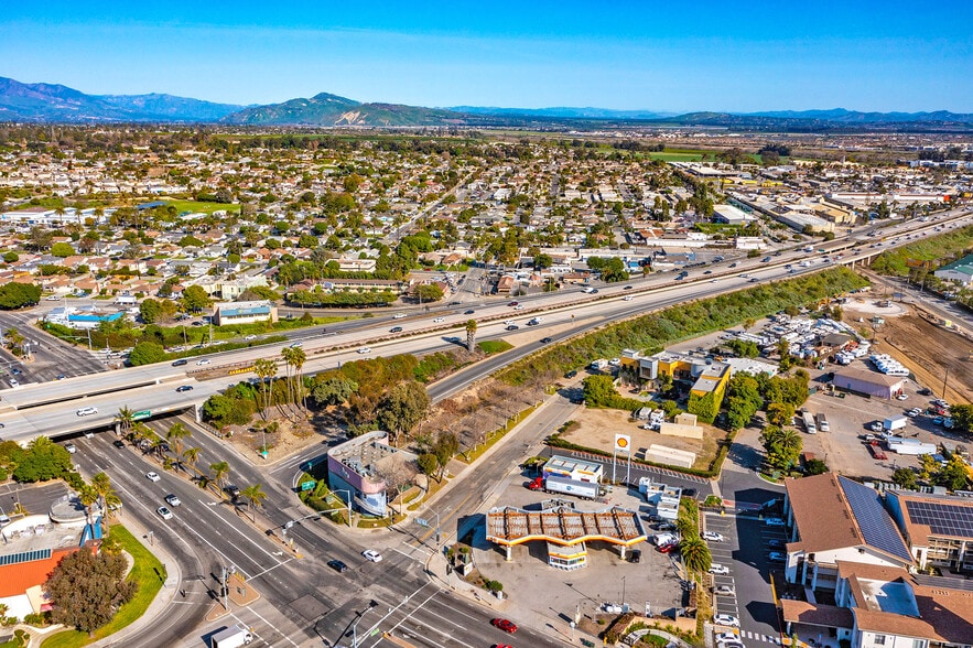 More Photos Of 5801 Valentine Rd, Ventura Freestanding For Lease