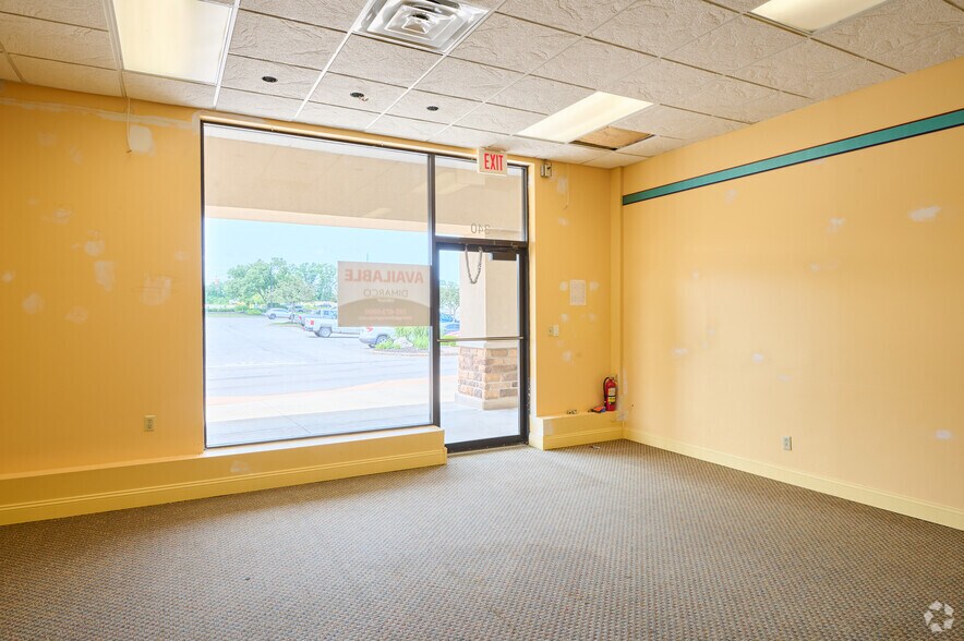 More Photos Of 1900-1925 S Clinton Ave, Rochester Unknown For Lease