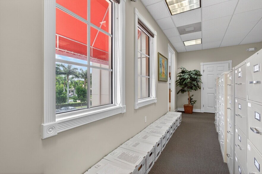 More Photos Of 5521 N University Dr, Coral Springs Office For Sale