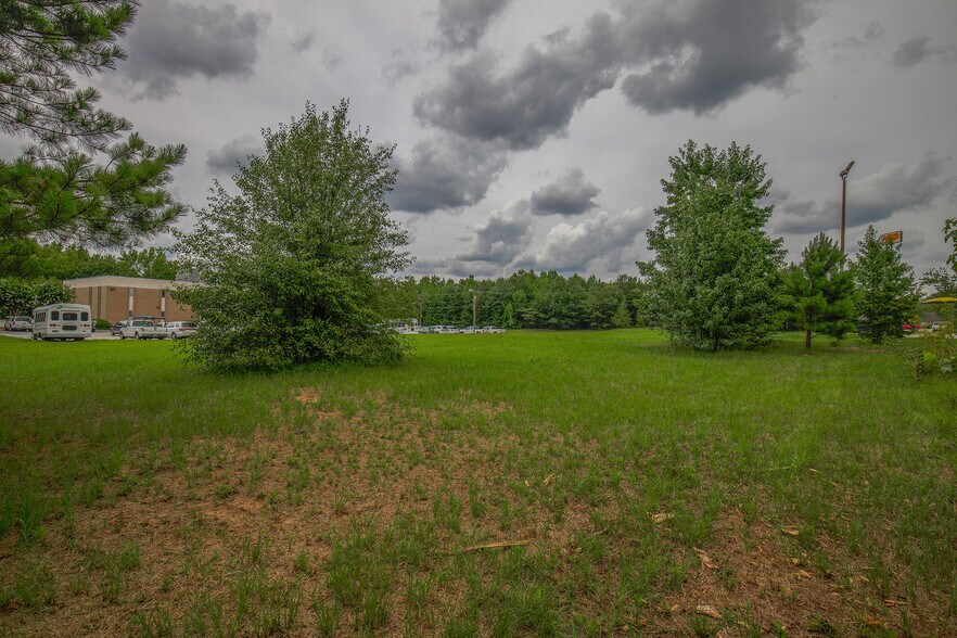 More Photos Of 9055 Fairforest Rd, Spartanburg Land For Sale