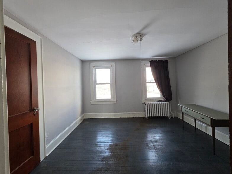 More Photos Of 420 Townline Rd, Hauppauge Office For Sale