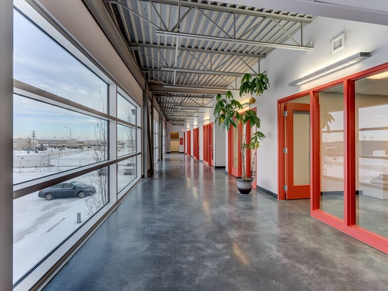 More Photos Of 7005 44 St, Lloydminster Unknown For Lease