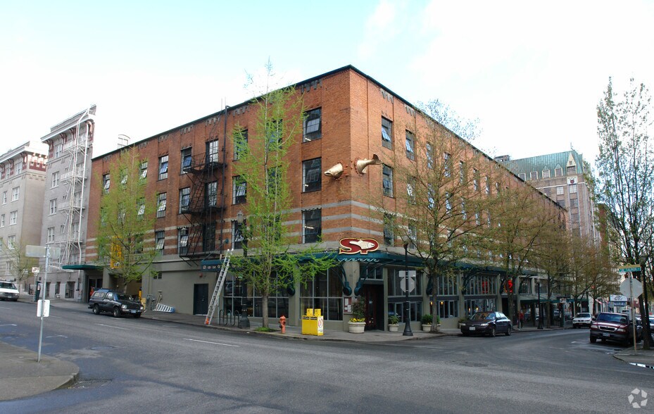 More Photos Of 932 SW Taylor St, Portland Parking Garage For Lease