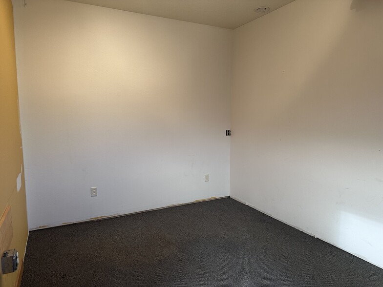 More Photos Of 23823-23865 67th Ave, Saint Cloud Light Distribution For Sale