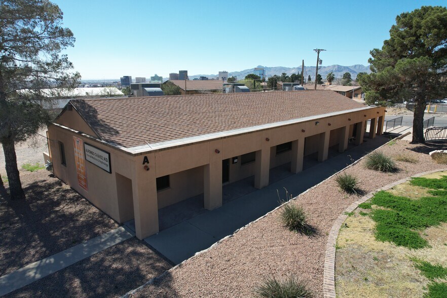 Primary Photo Of 1517 Brown St, El Paso Medical For Sale