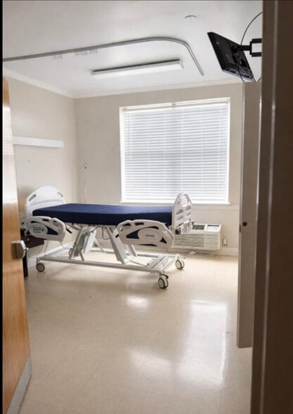 More Photos Of 20370 NE Burns Ave, Blountstown Healthcare For Sale
