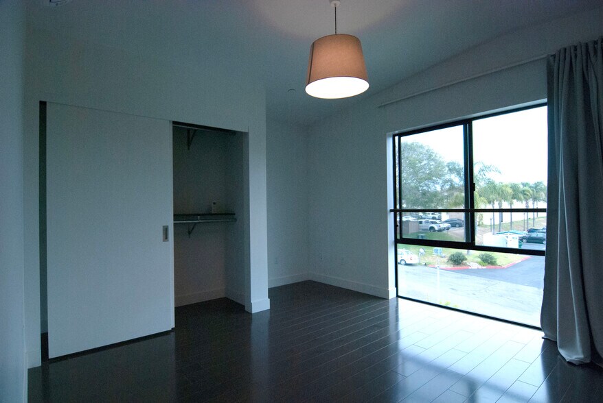 More Photos Of 385 Juniper Ave, Carlsbad Apartments For Sale