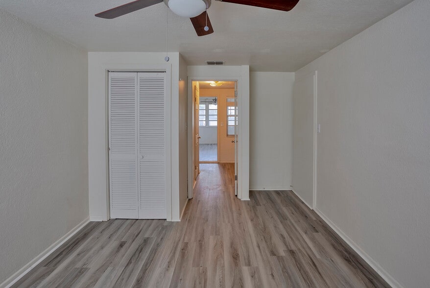 More Photos Of 1102 Sunset Point Rd, Clearwater Apartments For Sale