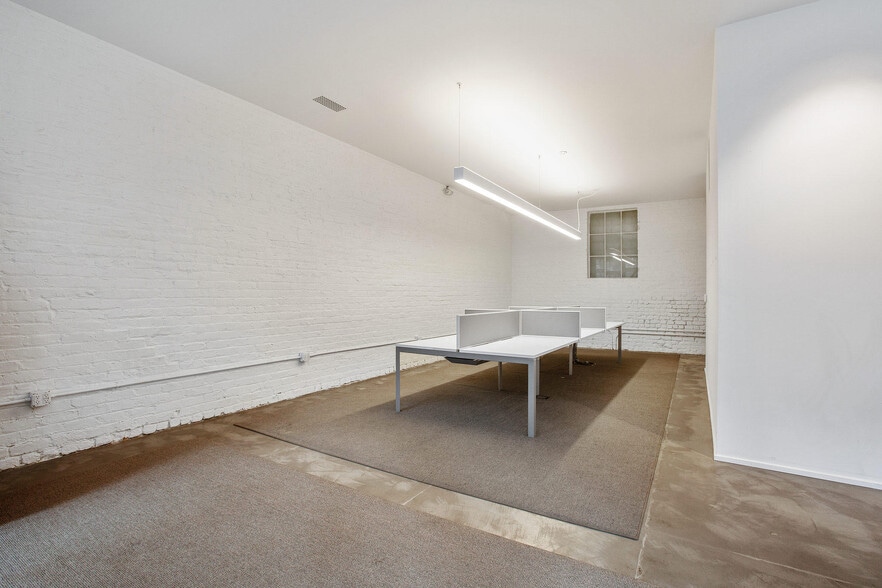 More Photos Of 90 Cedar St, San Francisco Warehouse For Sale