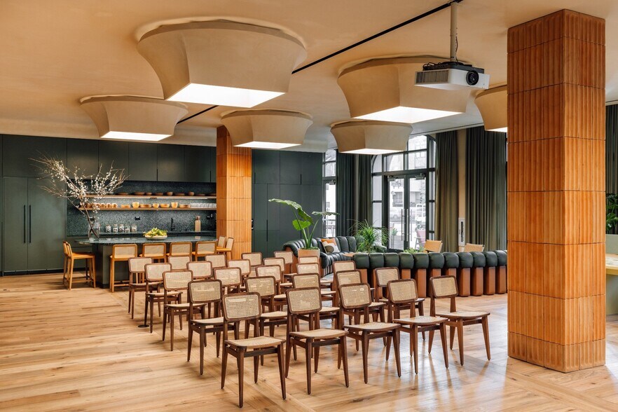More Photos Of 1300 El Camino Real, Menlo Park Coworking Space