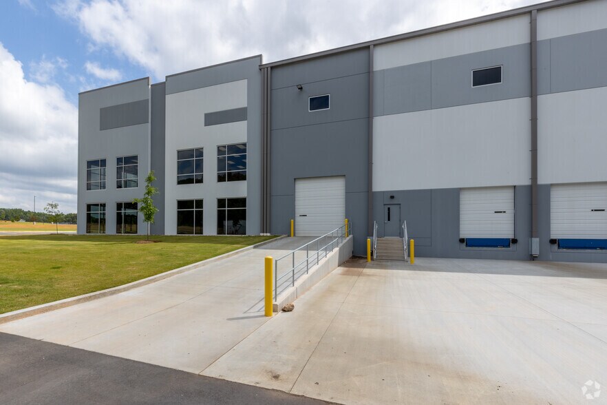 More Photos Of 134 Long Rd, Williamston Distribution For Sale