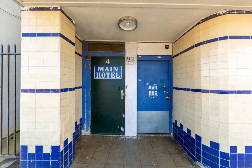 More Photos Of 4 S Main St, Lodi Hospitality For Sale