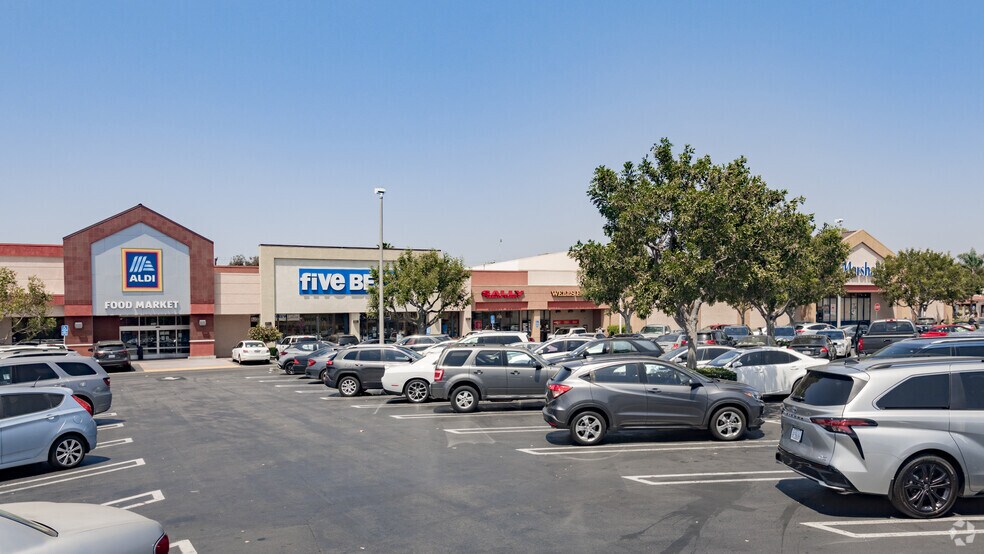 More Photos Of 9561-9971 Chapman Ave, Garden Grove Unknown For Lease