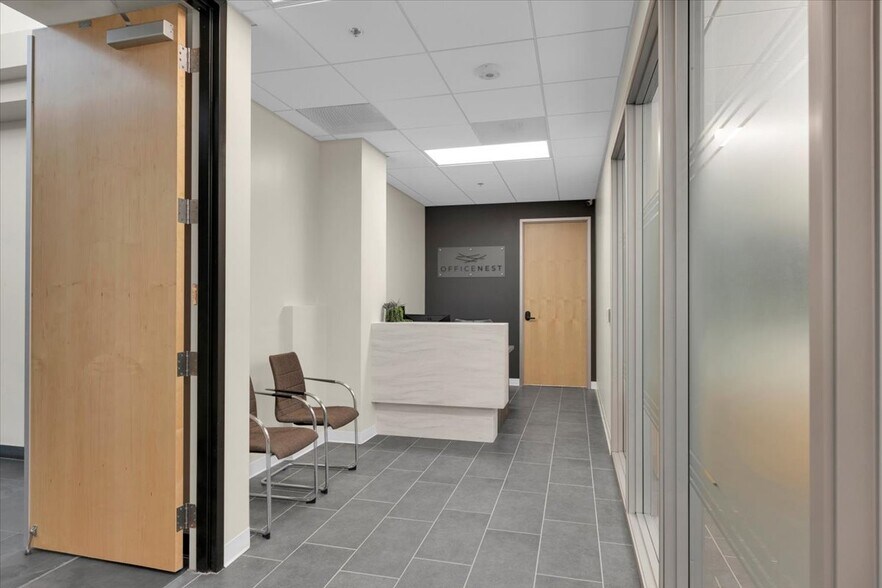 More Photos Of 1635 Village Center Cir, Las Vegas Coworking Space