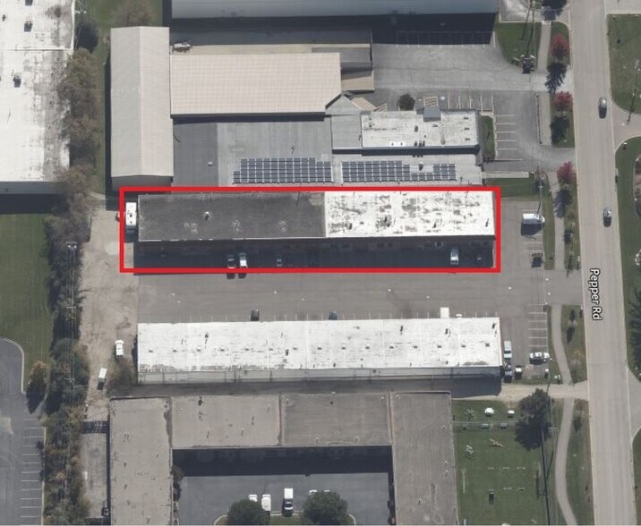 More Photos Of 22049 N Pepper Rd, Lake Barrington Warehouse For Lease