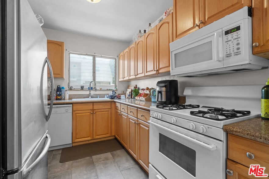 More Photos Of 1630 Franklin St, Santa Monica Multifamily For Sale
